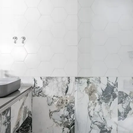Διαμέρισμα Lux 2 Bedroom Next To Metro