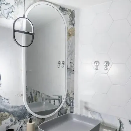 Διαμέρισμα Lux 2 Bedroom Next To Metro